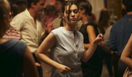 她电影法国在线观看,在线观看，尽享浪漫光影之旅